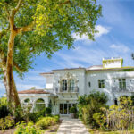 5-star women’s wellness retreat at Brindos France – Goddess Glow Retreat by Elisa Card